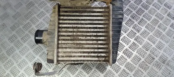 Hyundai Trajet Intercooler radiator 2827027120 x2827027120