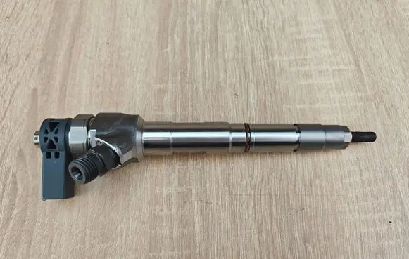 Fuel injector