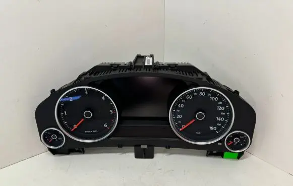 Volkswagen Touareg II Speedometer (instrument cluster) 7P6920984D
