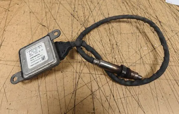 Mercedes-Benz C W205 Lambda probe sensor A0009058511