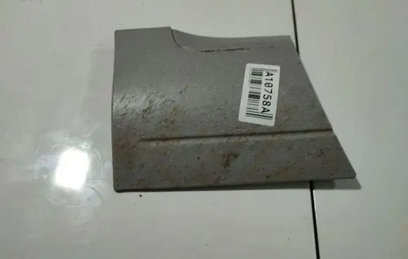 Porsche Cayenne (9PA) Side skirt rear trim 