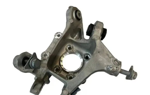 BMW 6 G32 Gran Turismo Rear wheel hub spindle/knuckle 6867267 6867269