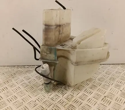 Volvo XC90 Windshield washer fluid reservoir/tank 8659490