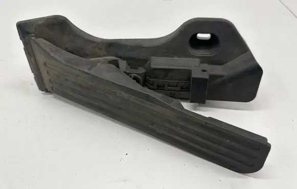 Volkswagen PASSAT B6 Accelerator throttle pedal 1K1721503M