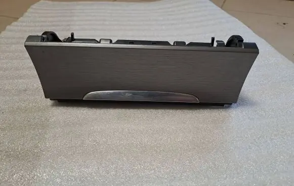Volkswagen PASSAT B7 Ashtray (front) 
