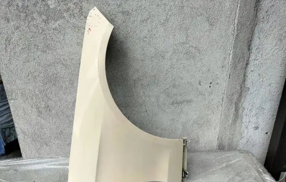 Mercedes-Benz E W212 Fender