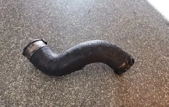 Mercedes-Benz C W204 Intercooler hose/pipe