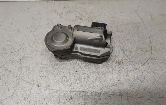 Mercedes-Benz C W203 Steering wheel lock A2034620630