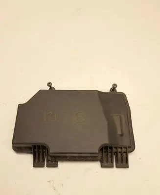 Mercedes-Benz C W205 Fuse box cover A2055402428