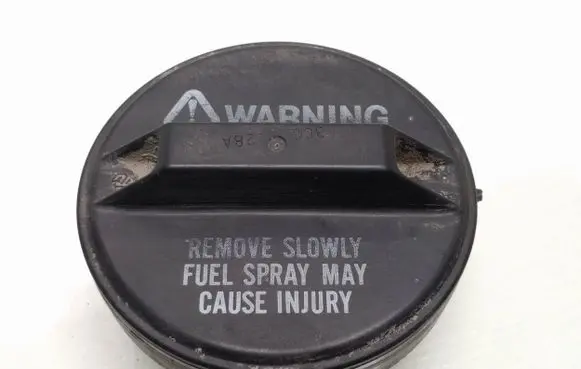 Suzuki Grand Vitara II Fuel tank filler cap 7732116010