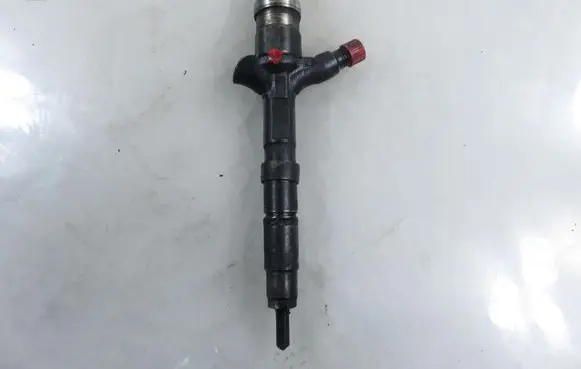 Toyota Corolla E120 E130 Fuel injector 2367027020