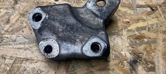 Peugeot Partner Engine mounting bracket 9644772580
