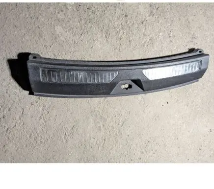 Chevrolet Tahoe Trunk/boot sill cover protection 85124294