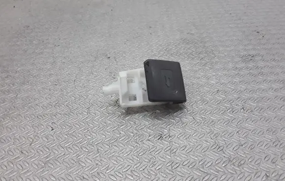 Toyota Corolla Verso AR10 Engine bonnet (hood) release handle