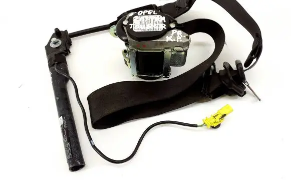 Opel Zafira C Front seatbelt 623097100 13394801