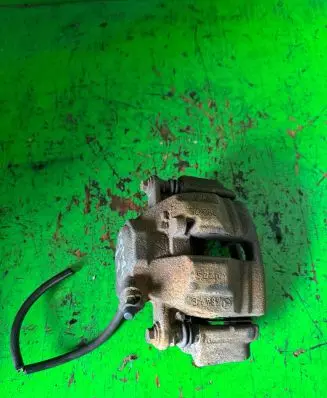Mercedes-Benz C W203 Front brake caliper