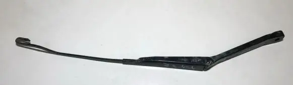 Front wiper blade arm