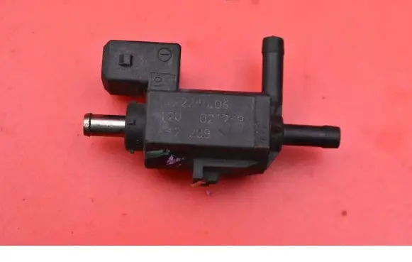 Volvo S80 Vacuum valve 72224006