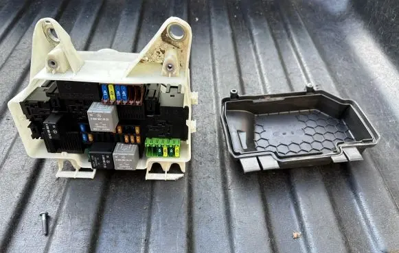 Mercedes-Benz C W205 Fuse box set A2055402428 A0009822523 A0009822723