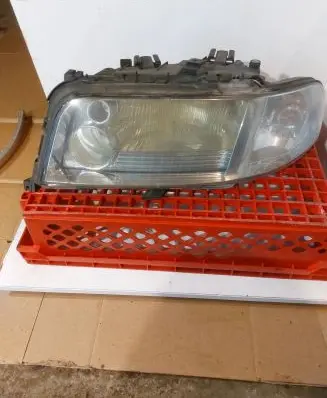 Audi A8 S8 D2 4D Headlight/headlamp