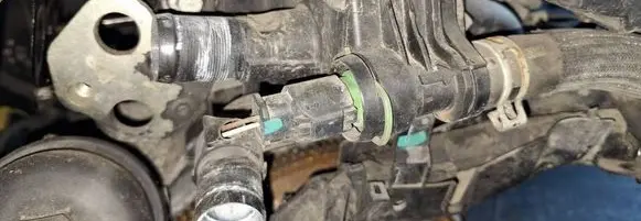 Peugeot 407 Engine coolant pipe/hose 