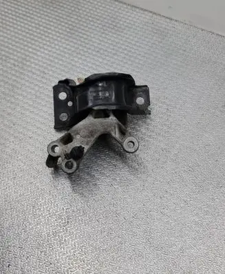 Renault Clio IV Engine mount bracket 112849985R