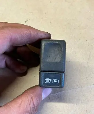 Volvo V70 Windscreen/window heater switch 9162952