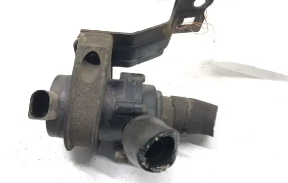 Volkswagen PASSAT CC Oil filter mounting bracket 1K0965561JJ