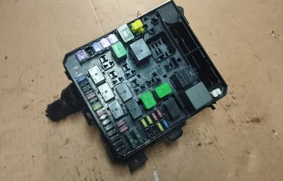 Peugeot 4007 Fuse box set