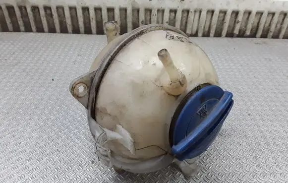Volkswagen Golf V Coolant expansion tank/reservoir 1K0121407