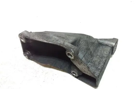 Volkswagen PASSAT B5.5 Engine mounting bracket 8D0199307P