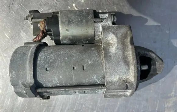 Mercedes-Benz Sprinter W906 Starter motor A0061514501