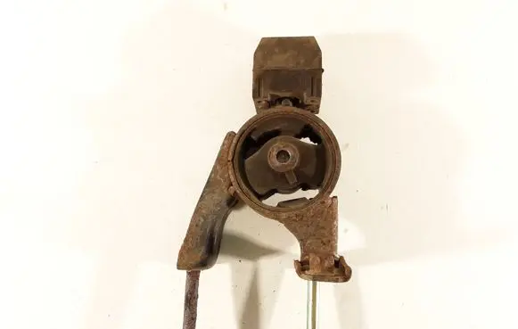 Toyota Yaris Engine mount bracket 1237133020