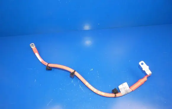 Jaguar F-Pace Positive cable (battery) HK8314300DE X76117YY 301192302