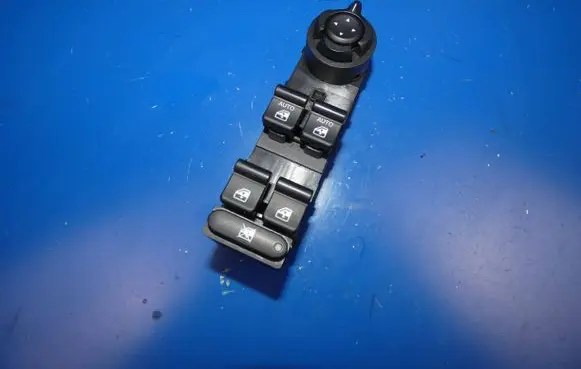 Fiat 500X Electric window control switch 