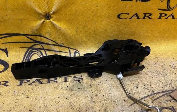 Dacia Sandero III Front door exterior handle/bracket 806061789R