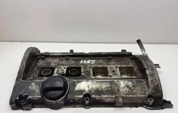 Audi A4 S4 B5 8D Rocker cam cover 058103475G