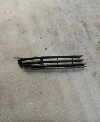 Audi A8 S8 D2 4D Front bumper lower grill