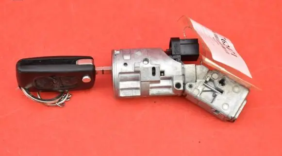 Citroen C3 Picasso Ignition lock N0503458
