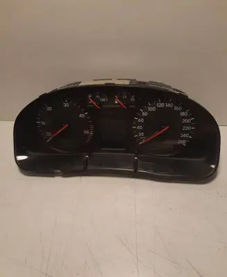 Volkswagen PASSAT B5 Speedometer (instrument cluster) 3B0920822A 8030011901