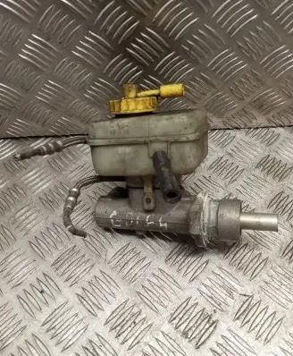 Volkswagen Golf IV Master brake cylinder