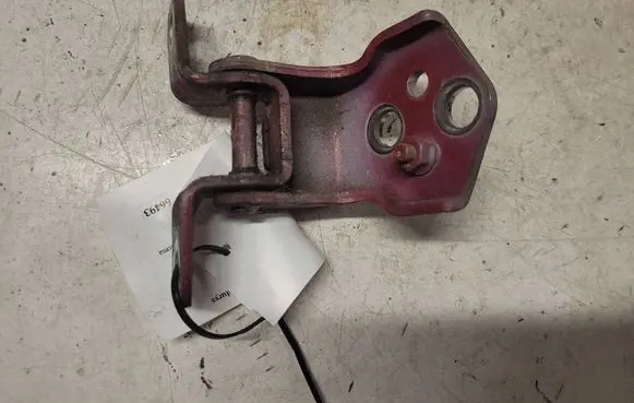 Mazda 5 Front door upper hinge
