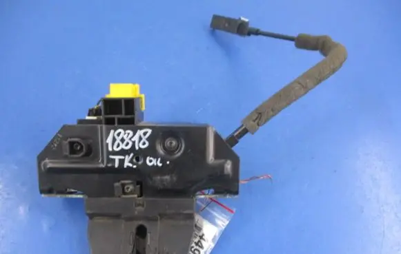 Opel Vectra C Tailgate/trunk/boot lock/catch/latch 09180104