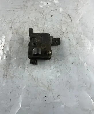 BMW 7 E38 Tailgate lock loop/hook striker 8171527