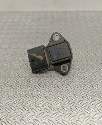 Hyundai Tucson TL Air pressure sensor 393002A600 9022040010
