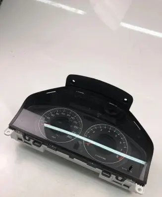 Volvo V70 Speedometer (instrument cluster) 31254534AA
