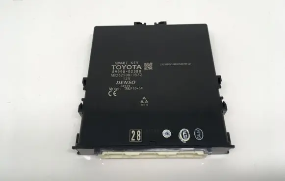 Toyota Auris E180 Other control units/modules 8999002380