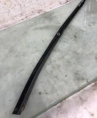 Hyundai Tucson IV NX4 Rubber seal front door window/glass 