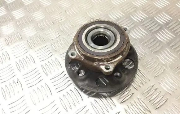 Mercedes-Benz C W205 Rear wheel bearing hub A2303560000