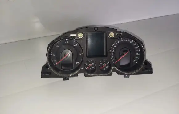 Volkswagen PASSAT B6 Speedometer (instrument cluster) G750669H VW3B1919860C